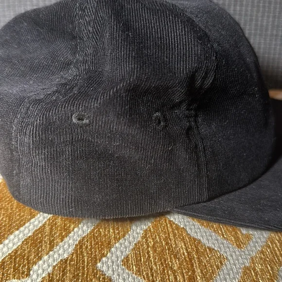 (unisex) VANS Hat with 🙂🍄 logo - Picture 6 of 9